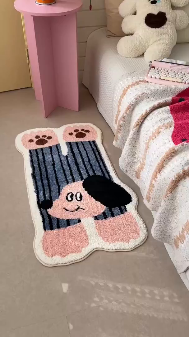 91家纺网 家纺一手货源 找家纺 觅糖家纺 2025新款云感卡通风治愈系地垫 条纹小狗