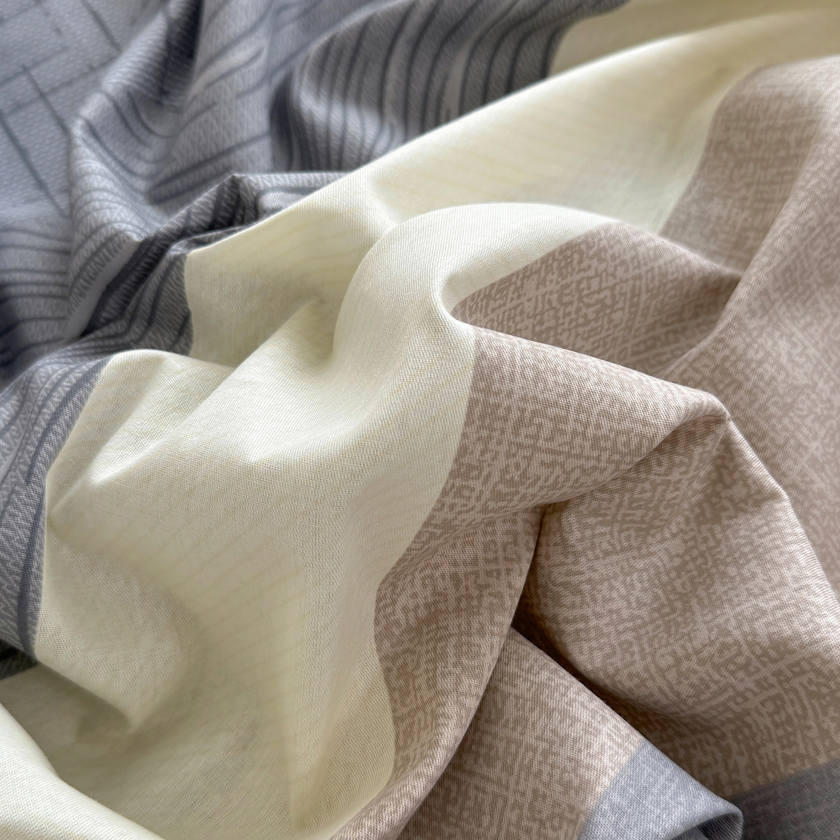 91家纺网 家纺一手货源 找家纺 壹贝家纺 2025新款A类印花全棉床笠 布兰卡