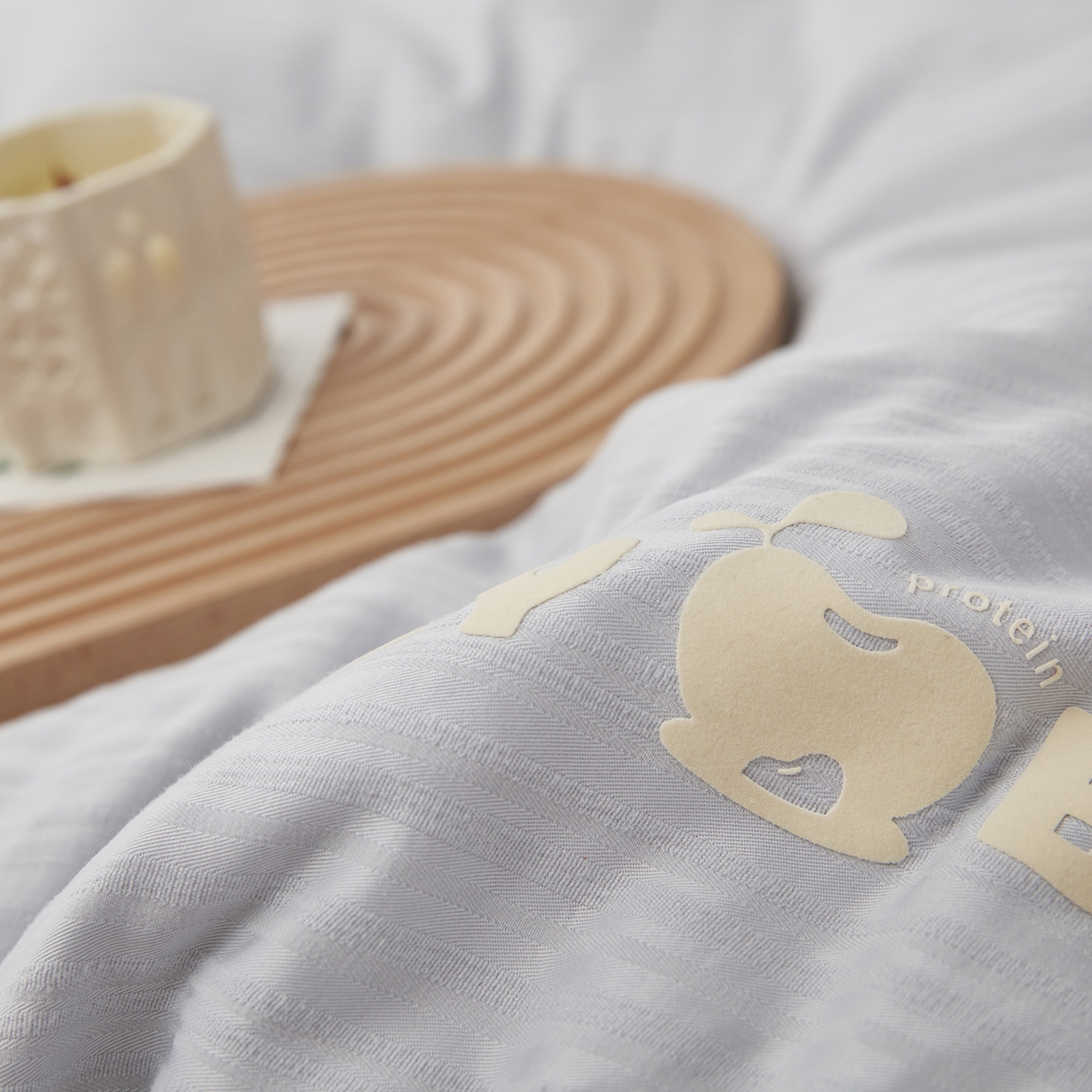 91家纺网 家纺一手货源 找家纺 恒科家纺 2025新款提花55%李官奇大豆纤维大豆被春秋被冬被被芯空调被 提花-雾灰蓝