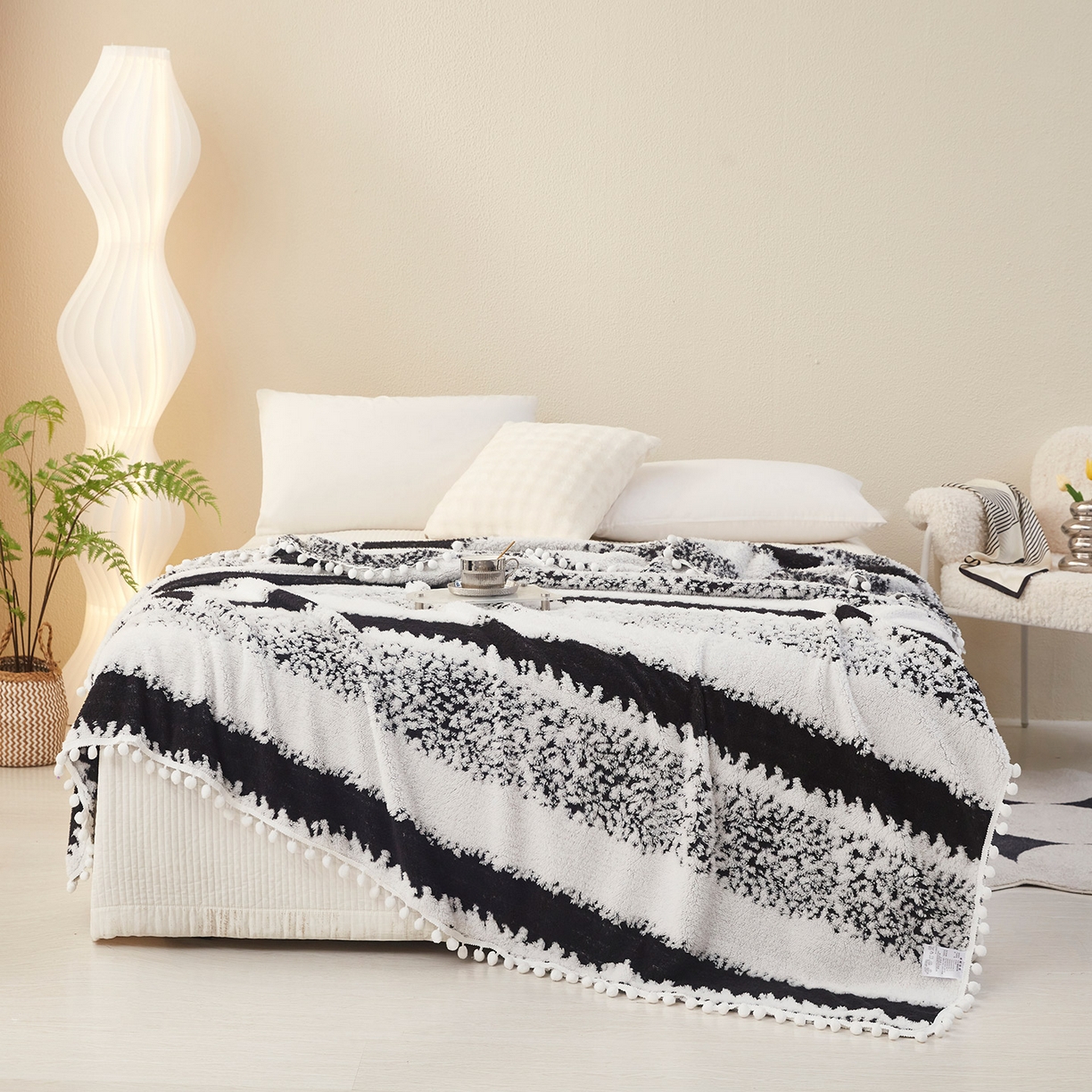 91家纺网 家纺一手货源 找家纺 莱家富 2026新款跨境专供外贸出口300克重双面条纹阳离子提花毛球毛毯盖毯休闲小毯子冬季床单 雪球梦语素墨