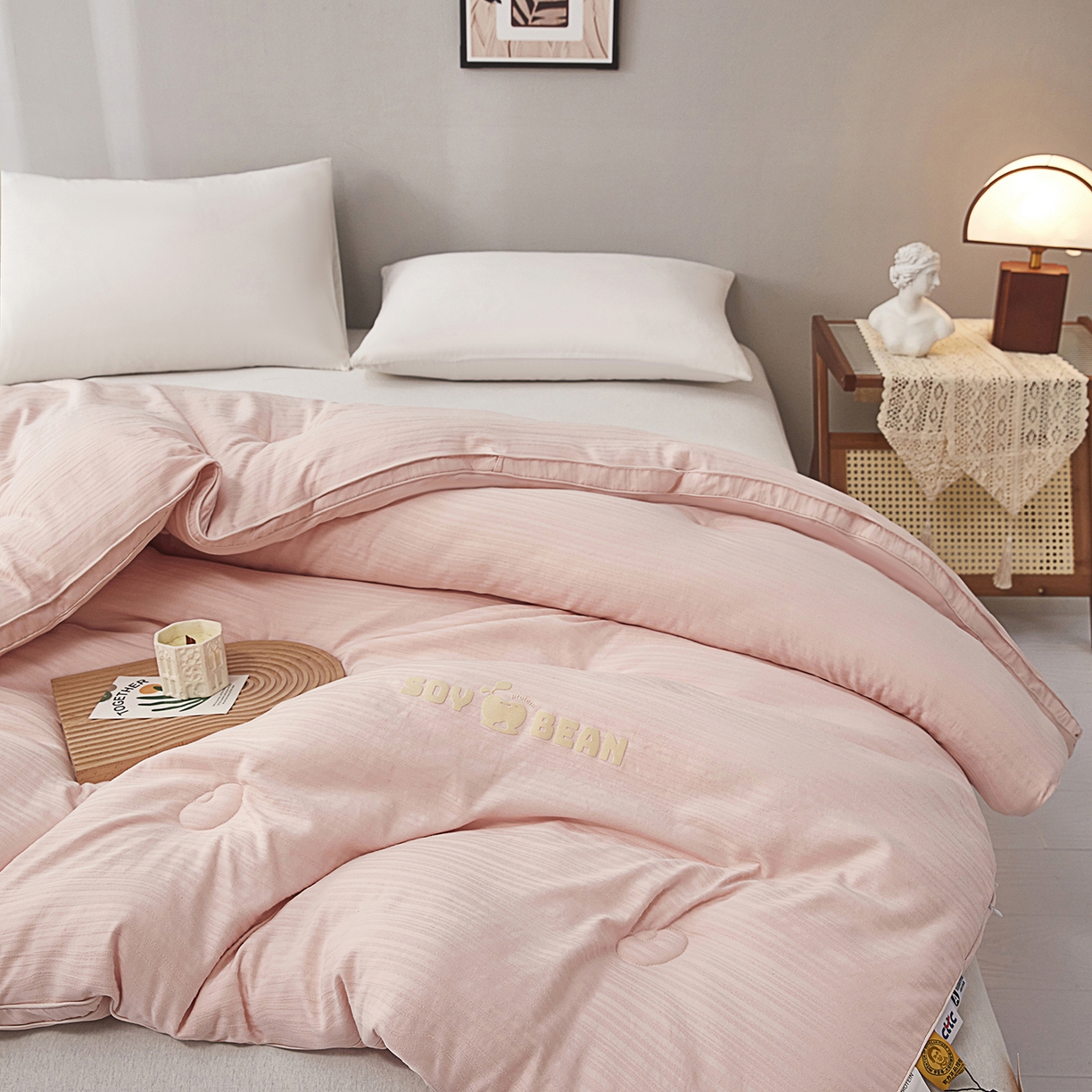 91家纺网 家纺一手货源 找家纺 恒科家纺 2025新款提花55%李官奇大豆纤维大豆被春秋被冬被被芯空调被 提花-青釉玉