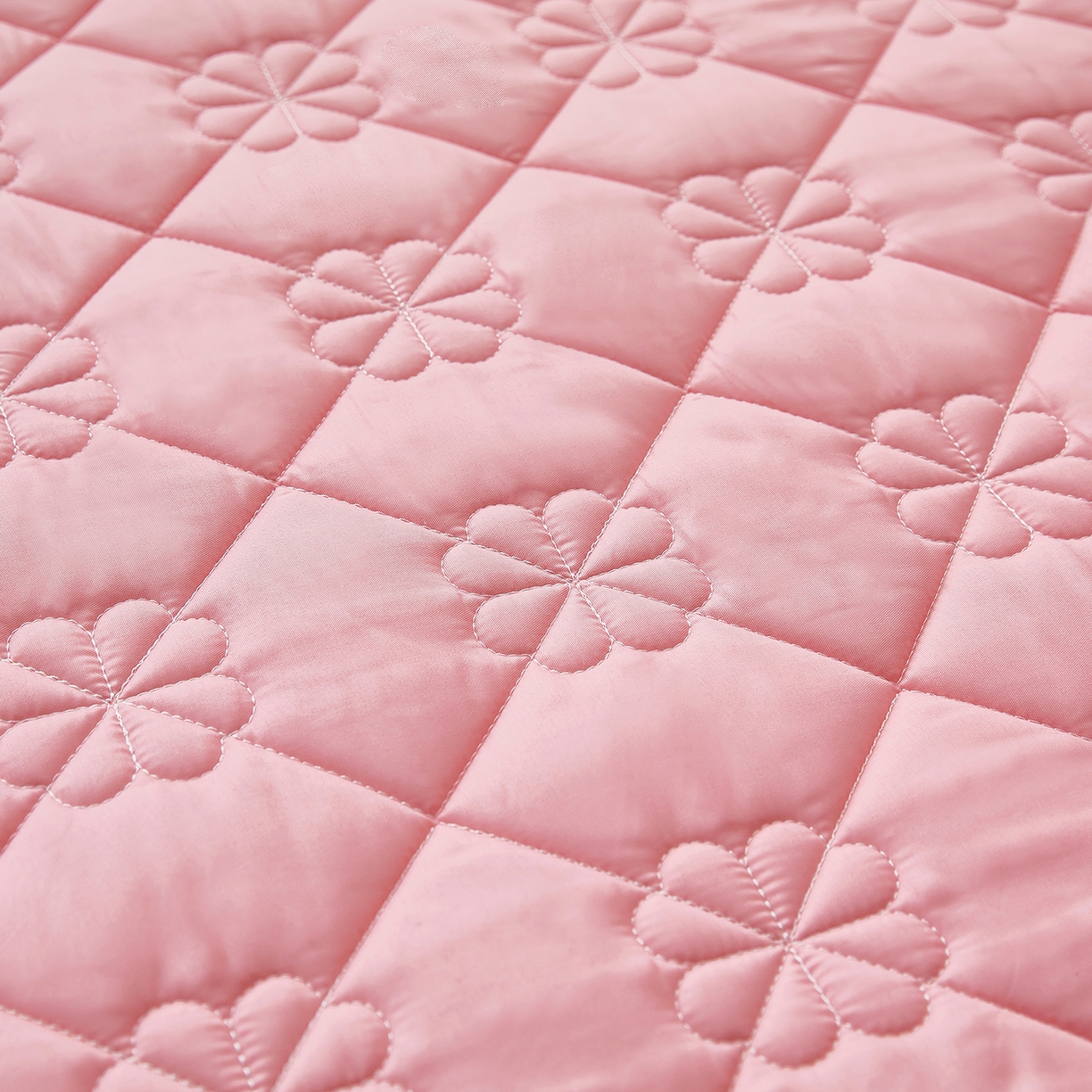 91家纺网 家纺一手货源 找家纺 风蝴蝶 2025新款磨毛夹棉防水床笠跨境电商床垫保护罩隔尿保护套 四叶草-樱花粉