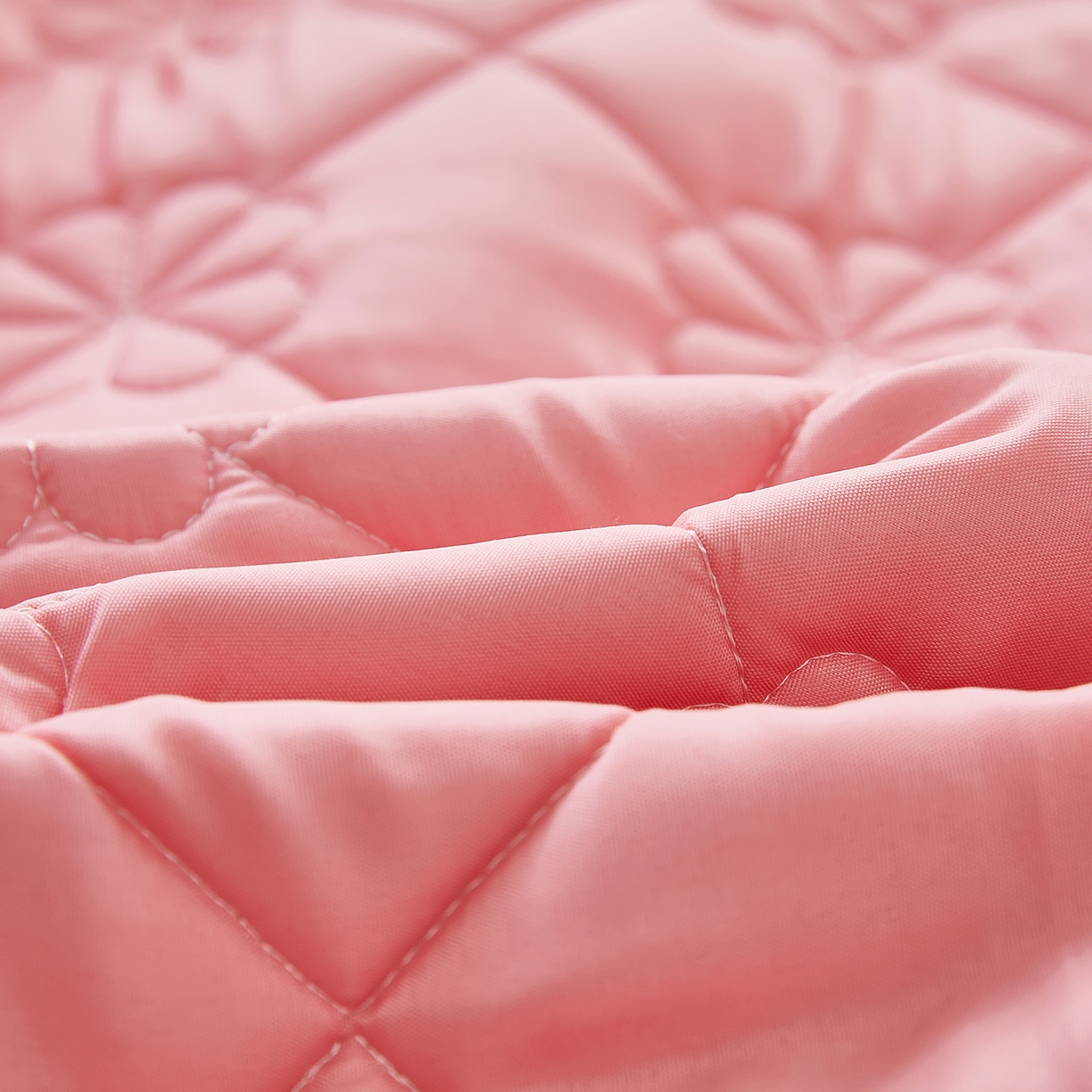 91家纺网 家纺一手货源 找家纺 风蝴蝶 2025新款磨毛夹棉防水床笠跨境电商床垫保护罩隔尿保护套 四叶草-樱花粉