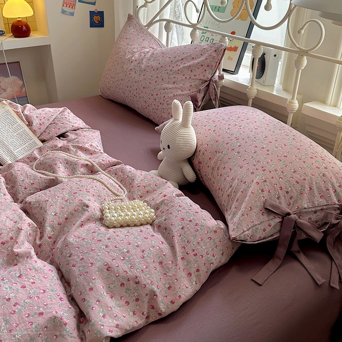 91家纺网 家纺一手货源 找家纺 漫仙阁家纺2025新款蝴蝶结绑带款四件套-碎花系列 红果