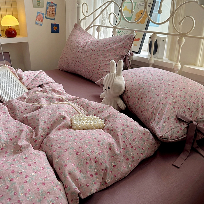 91家纺网 家纺一手货源 找家纺 漫仙阁家纺2025新款蝴蝶结绑带款四件套-碎花系列 红果