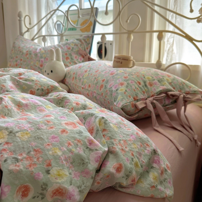 91家纺网 家纺一手货源 找家纺 漫仙阁家纺2025新款蝴蝶结绑带款四件套-碎花系列 花间物语