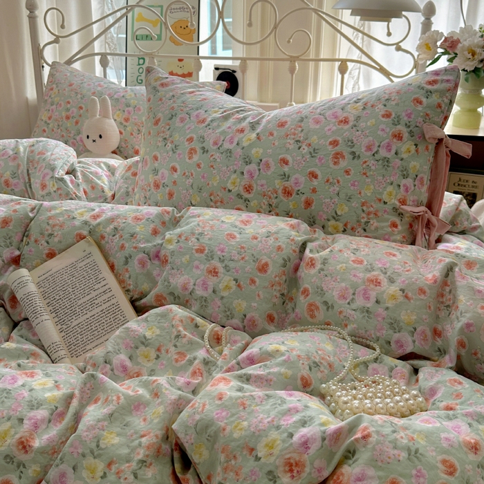 91家纺网 家纺一手货源 找家纺 漫仙阁家纺2025新款蝴蝶结绑带款四件套-碎花系列 花间物语