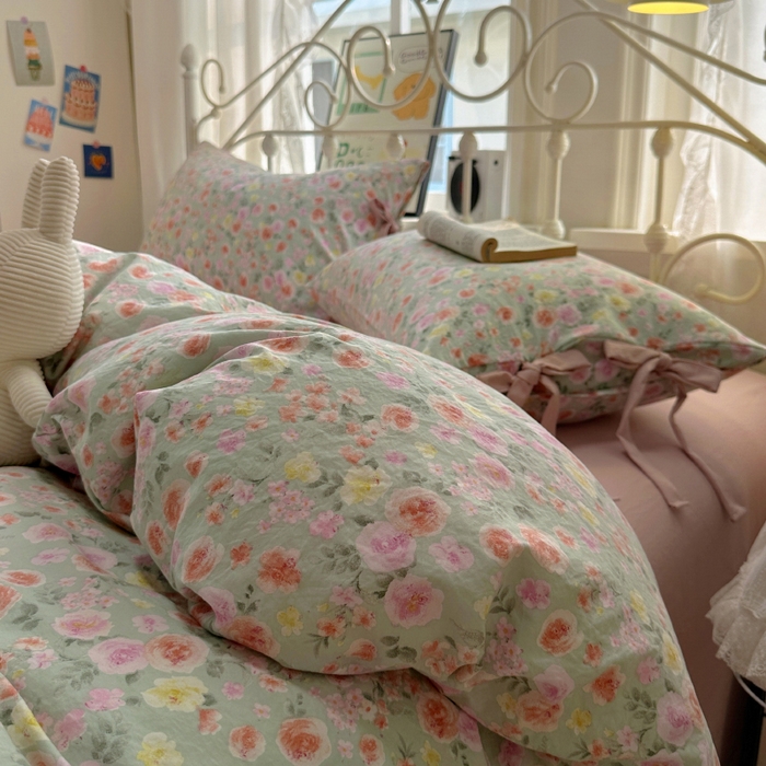 91家纺网 家纺一手货源 找家纺 漫仙阁家纺2025新款蝴蝶结绑带款四件套-碎花系列 花间物语