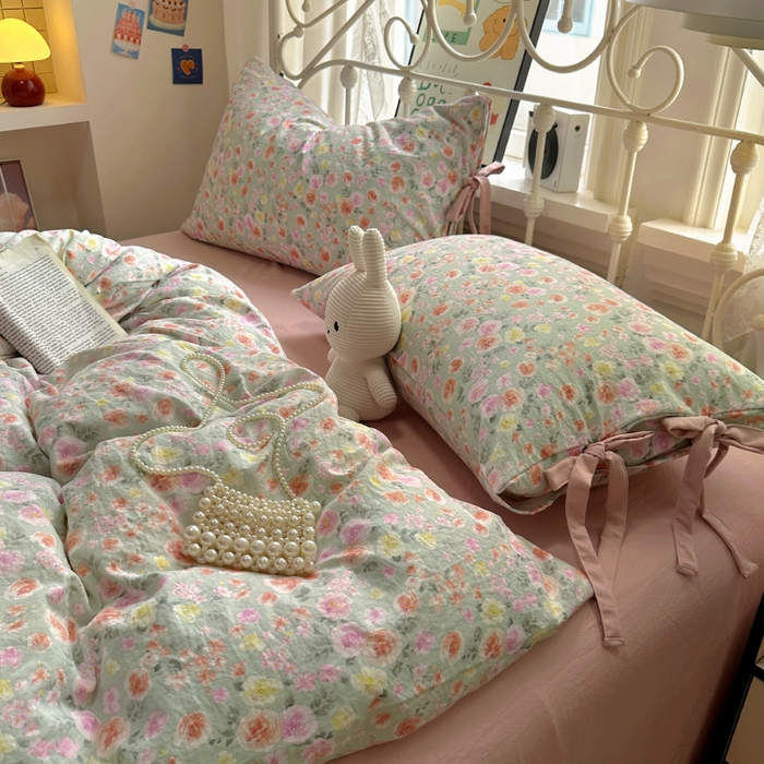 91家纺网 家纺一手货源 找家纺 漫仙阁家纺2025新款蝴蝶结绑带款四件套-碎花系列 花间物语