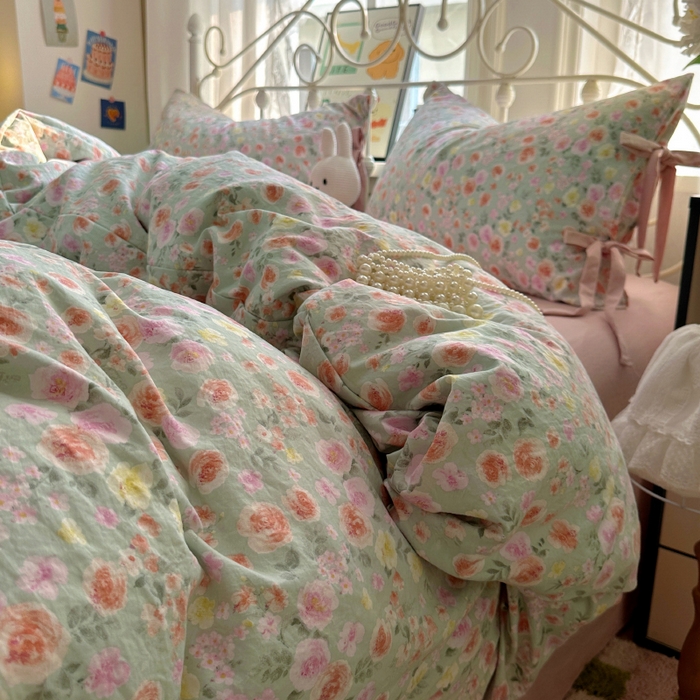 91家纺网 家纺一手货源 找家纺 漫仙阁家纺2025新款蝴蝶结绑带款四件套-碎花系列 花间物语