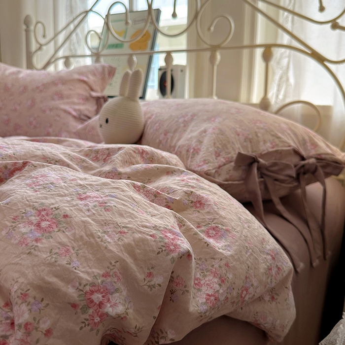 91家纺网 家纺一手货源 找家纺 漫仙阁家纺2025新款蝴蝶结绑带款四件套-碎花系列 花语