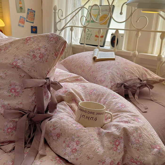 91家纺网 家纺一手货源 找家纺 漫仙阁家纺2025新款蝴蝶结绑带款四件套-碎花系列 花语