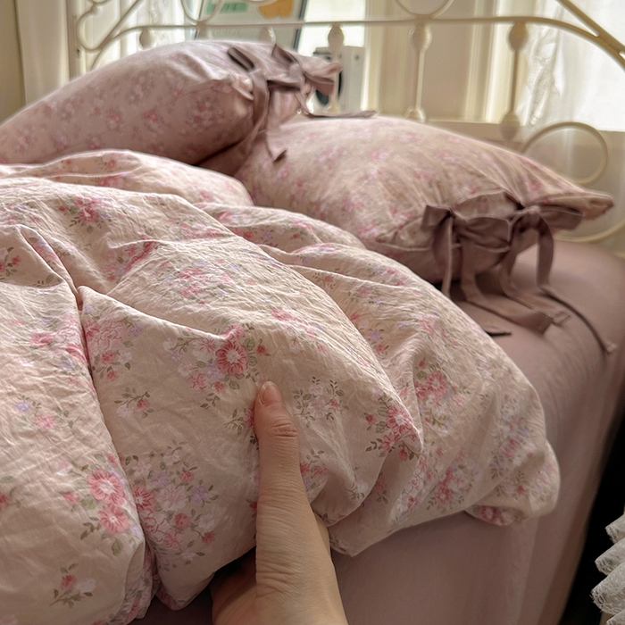 91家纺网 家纺一手货源 找家纺 漫仙阁家纺2025新款蝴蝶结绑带款四件套-碎花系列 花语