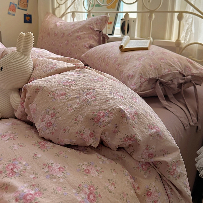 91家纺网 家纺一手货源 找家纺 漫仙阁家纺2025新款蝴蝶结绑带款四件套-碎花系列 花语