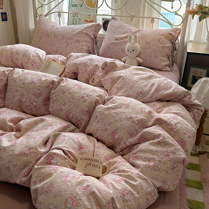 91家纺网 家纺一手货源 找家纺 漫仙阁家纺2025新款蝴蝶结绑带款四件套-碎花系列 花语