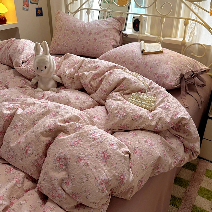 91家纺网 家纺一手货源 找家纺 漫仙阁家纺2025新款蝴蝶结绑带款四件套-碎花系列 花语