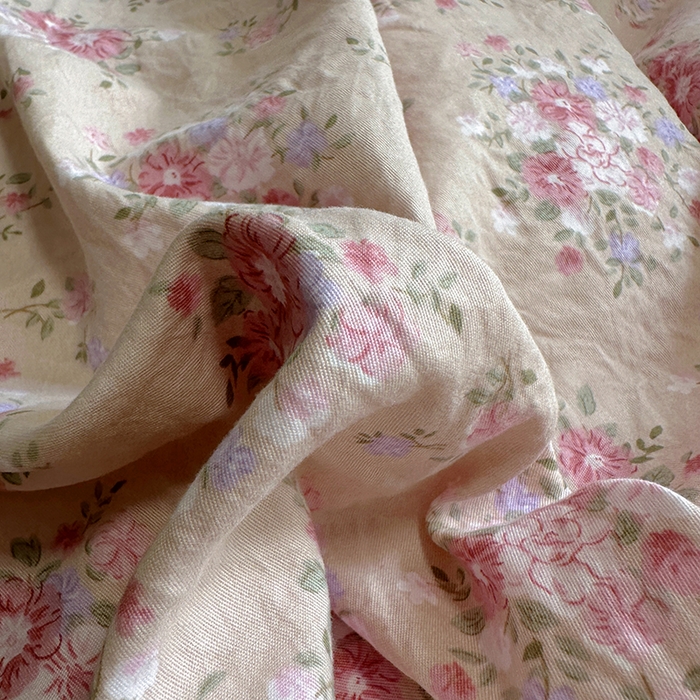 91家纺网 家纺一手货源 找家纺 漫仙阁家纺2025新款蝴蝶结绑带款四件套-碎花系列 花语