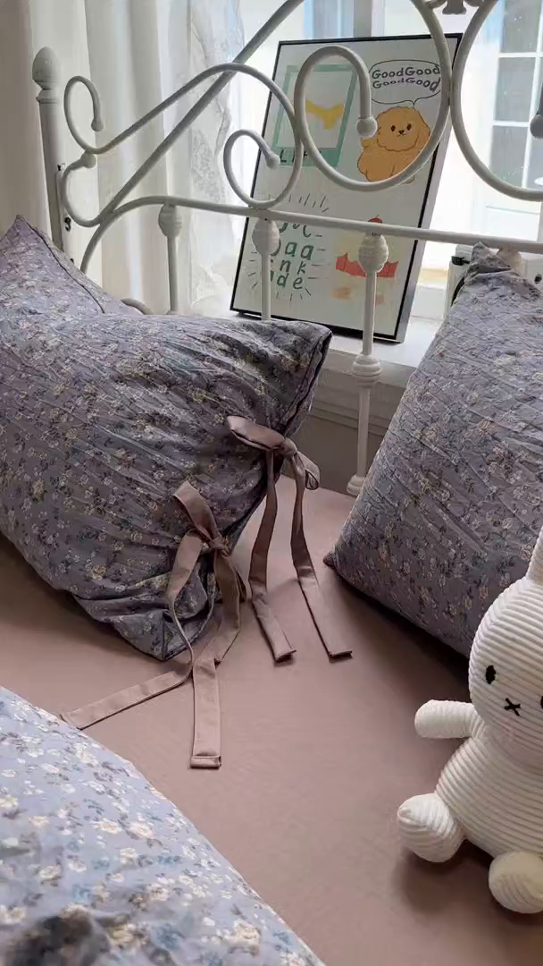 91家纺网 家纺一手货源 找家纺 漫仙阁家纺2025新款蝴蝶结绑带款四件套-碎花系列 晚风