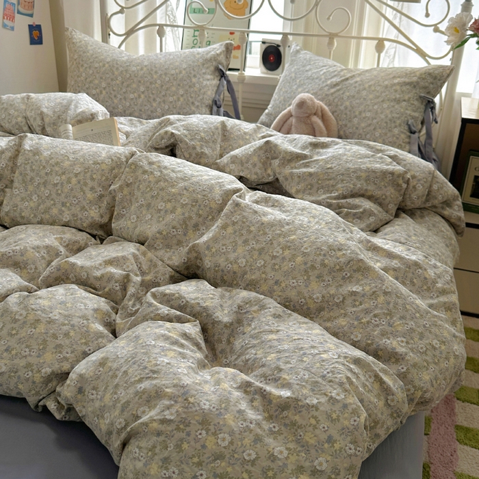 91家纺网 家纺一手货源 找家纺 漫仙阁家纺2025新款蝴蝶结绑带款四件套-碎花系列 小雏菊