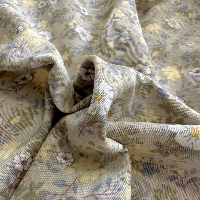 91家纺网 家纺一手货源 找家纺 漫仙阁家纺2025新款蝴蝶结绑带款四件套-碎花系列 小雏菊