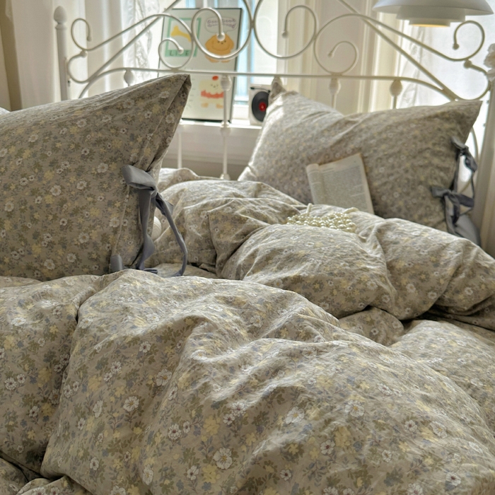 91家纺网 家纺一手货源 找家纺 漫仙阁家纺2025新款蝴蝶结绑带款四件套-碎花系列 小雏菊