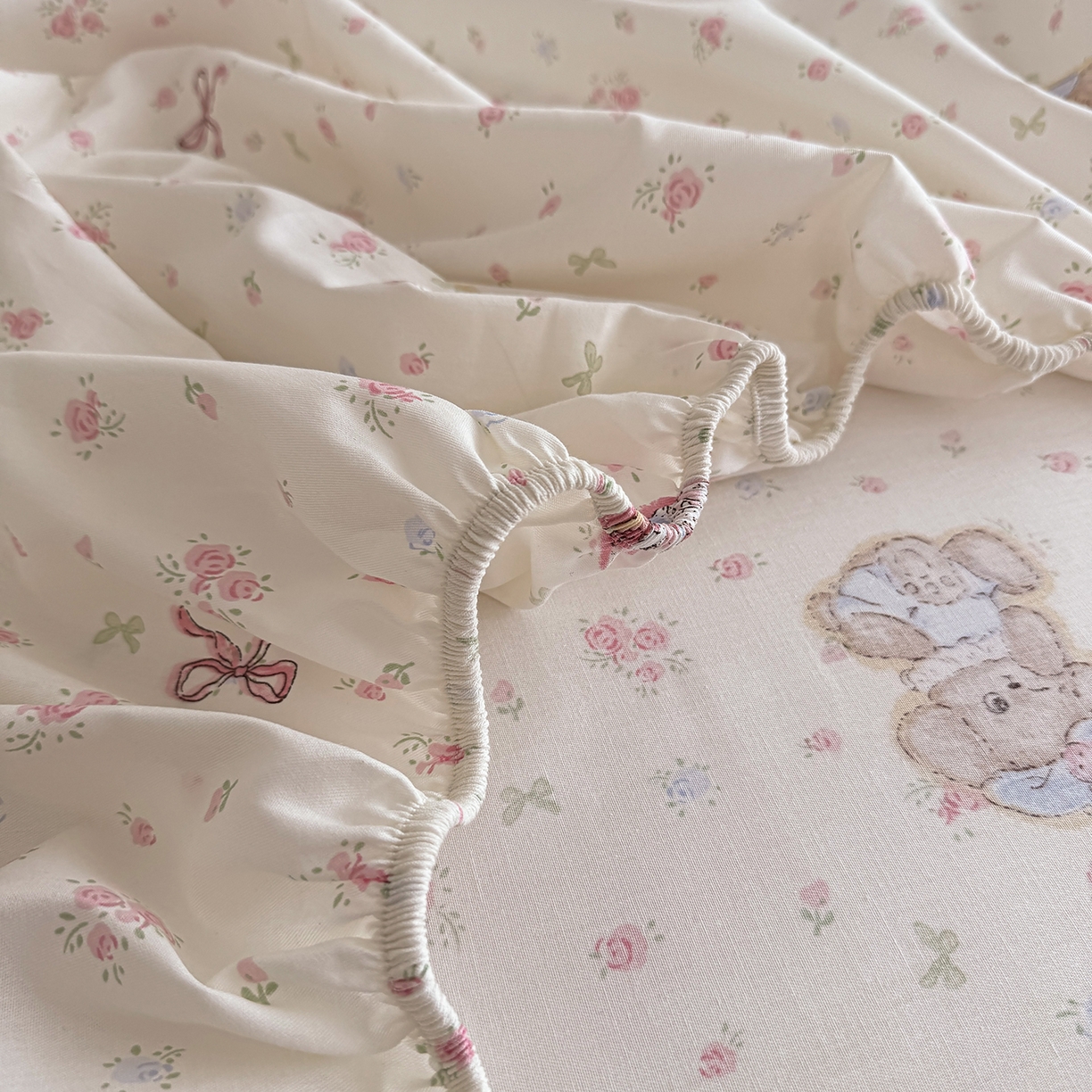 91家纺网 家纺一手货源 找家纺 壹贝家纺 2025新款A类印花全棉床笠 魔法精灵