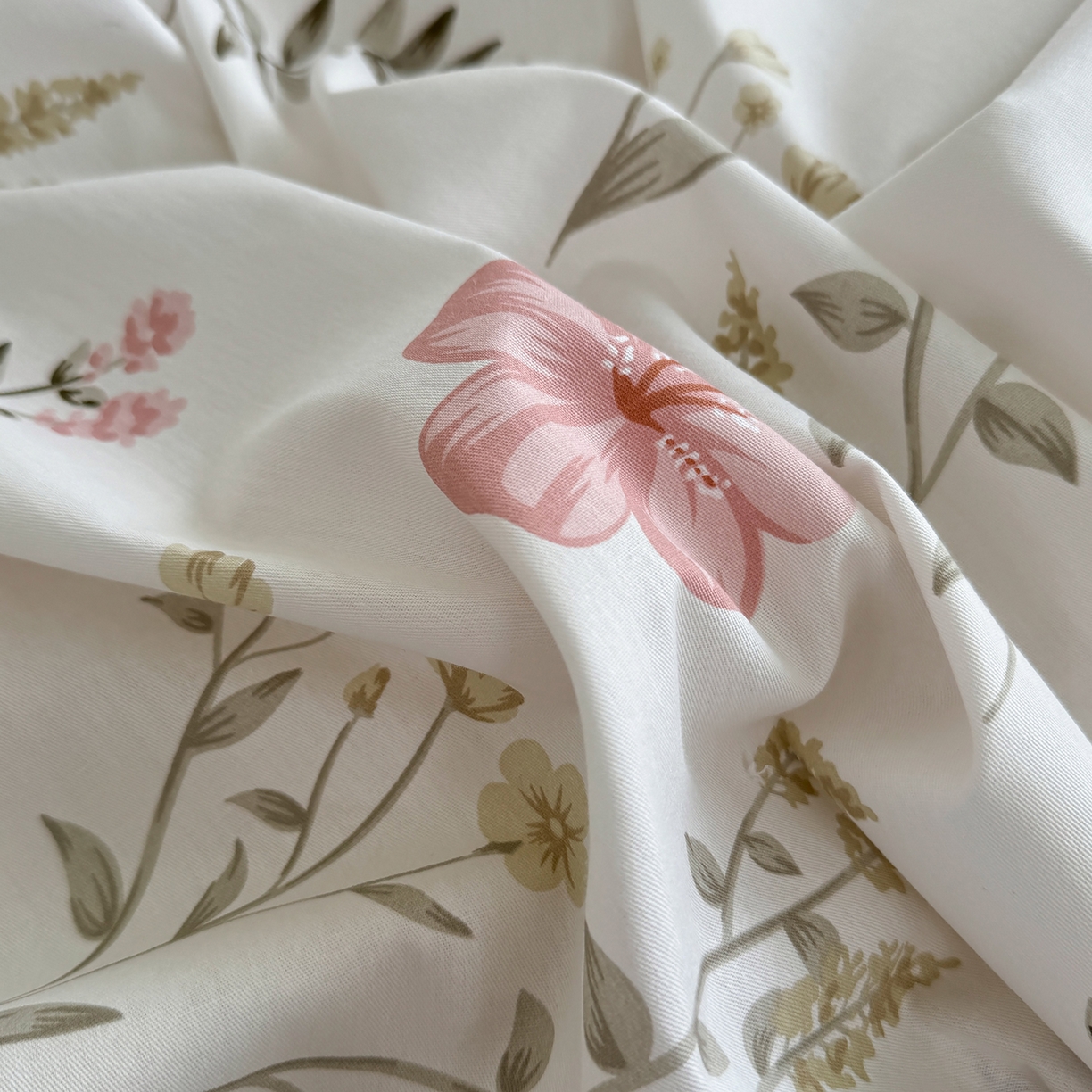 91家纺网 家纺一手货源 找家纺 壹贝家纺 2025新款A类印花全棉床笠 陌上花开