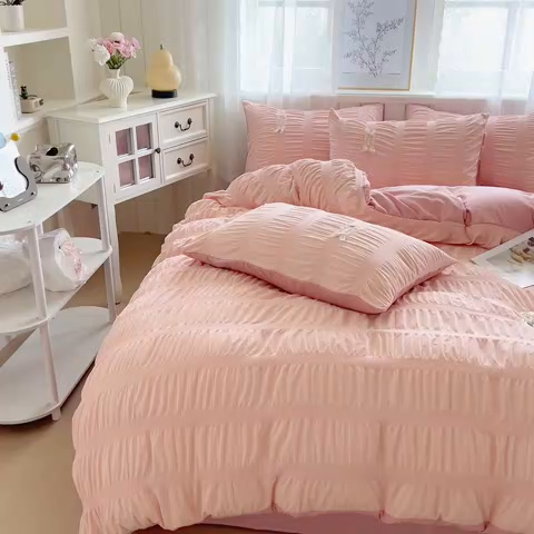 91家纺网 家纺一手货源 找家纺 梦庭帛美 2025新款韩版公主风可乐泡泡纱四件套 豆沙粉