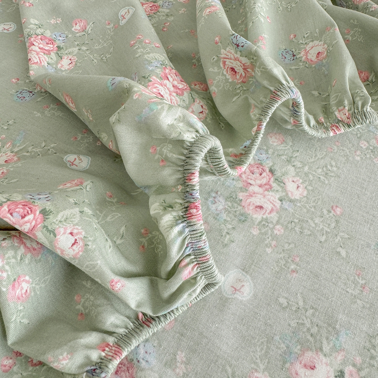 91家纺网 家纺一手货源 找家纺 壹贝家纺 2025新款A类印花全棉床笠 沐熙花-绿