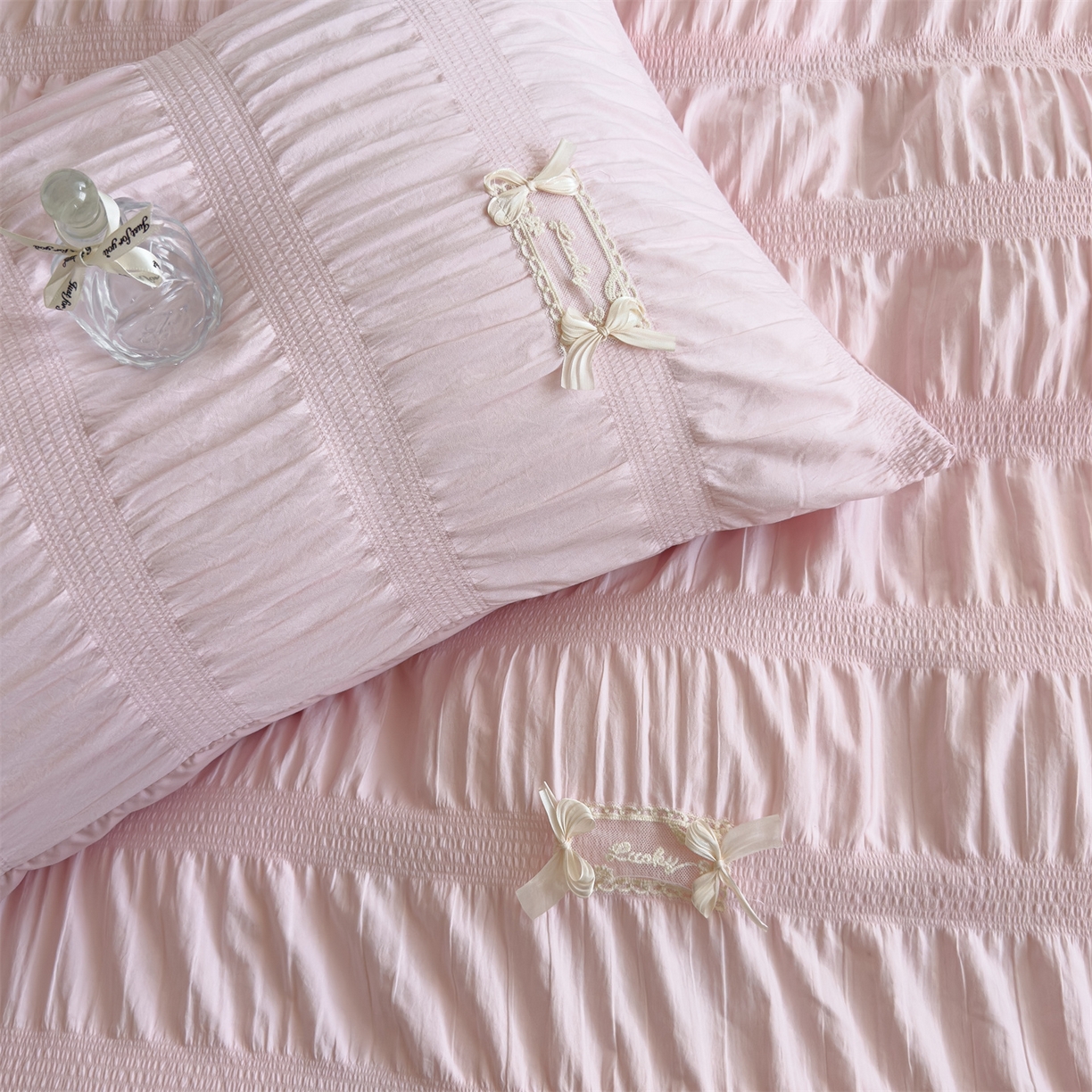 91家纺网 家纺一手货源 找家纺 梦庭帛美 2025新款韩版公主风可乐泡泡纱四件套 奶油黄