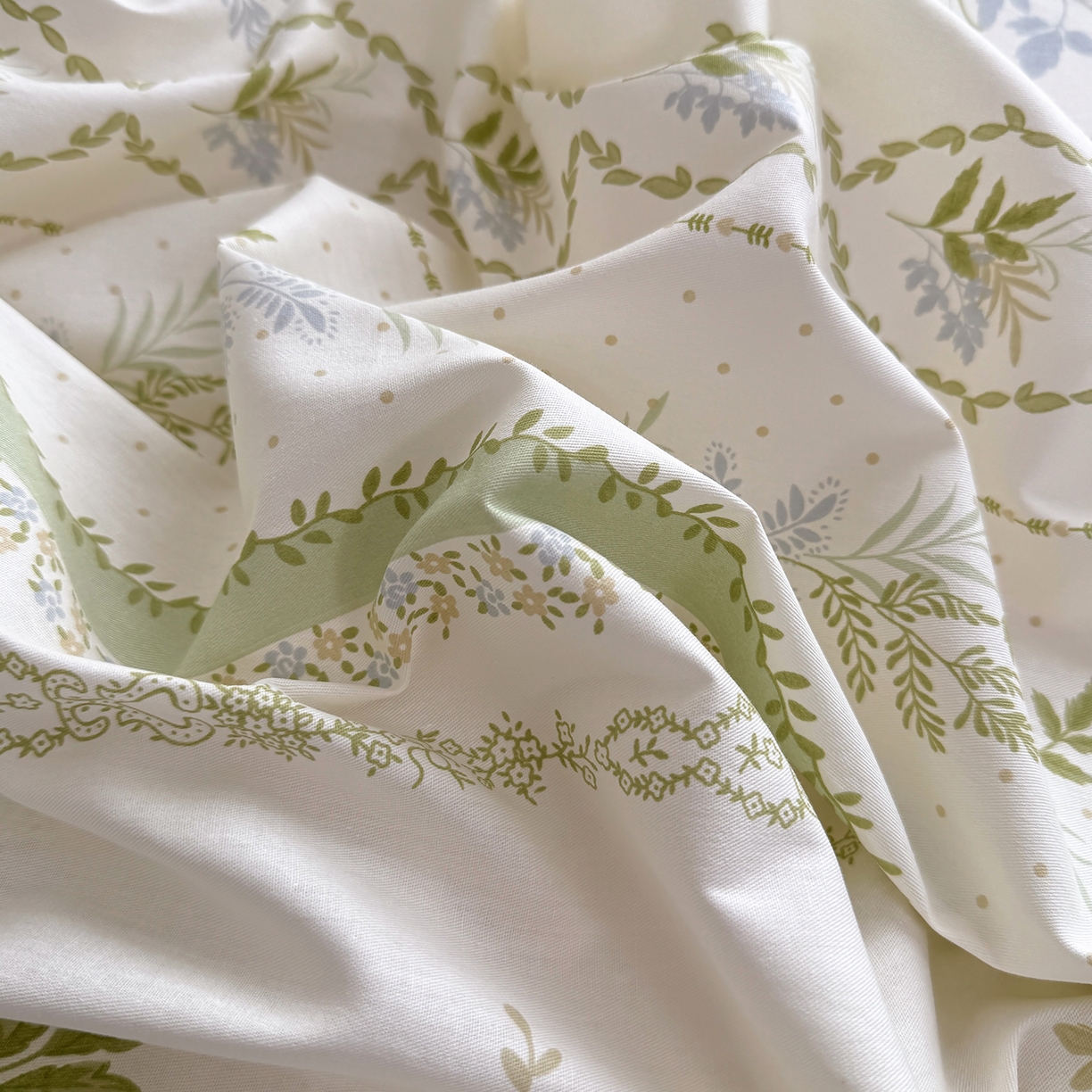 91家纺网 家纺一手货源 找家纺 壹贝家纺 2025新款A类印花全棉床笠 沐雅清风