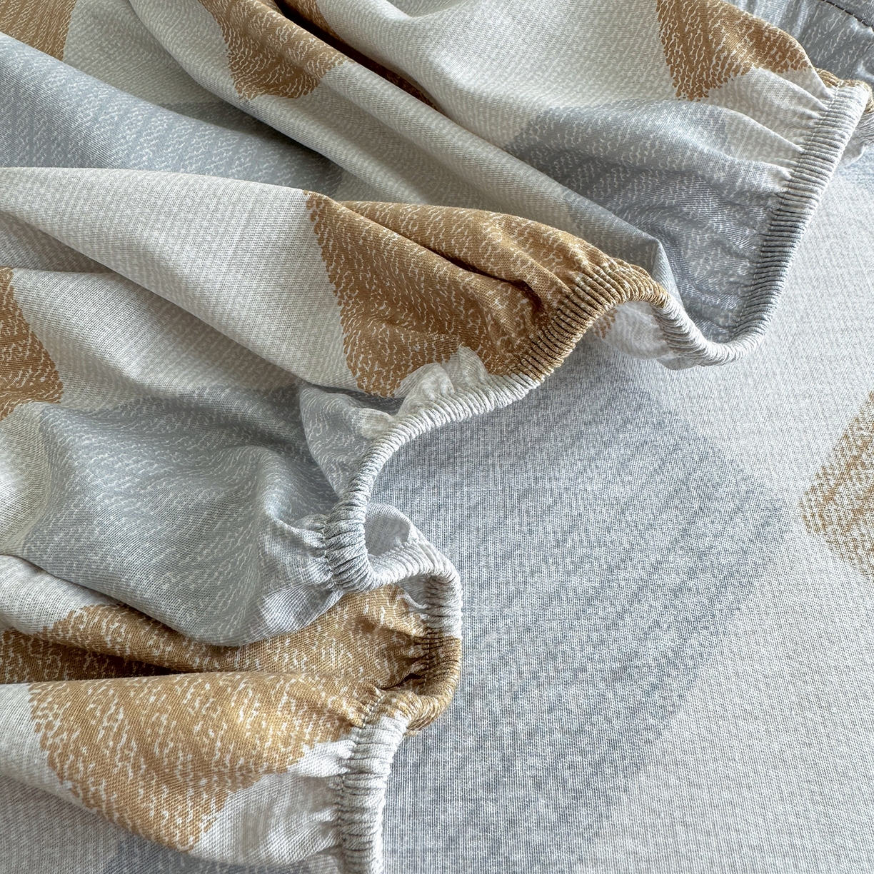 91家纺网 家纺一手货源 找家纺 壹贝家纺 2025新款A类印花全棉床笠 瑞吉斯-黄