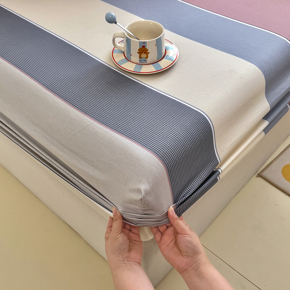 91家纺网 家纺一手货源 找家纺 壹贝家纺 2025新款A类印花全棉床笠 致青春