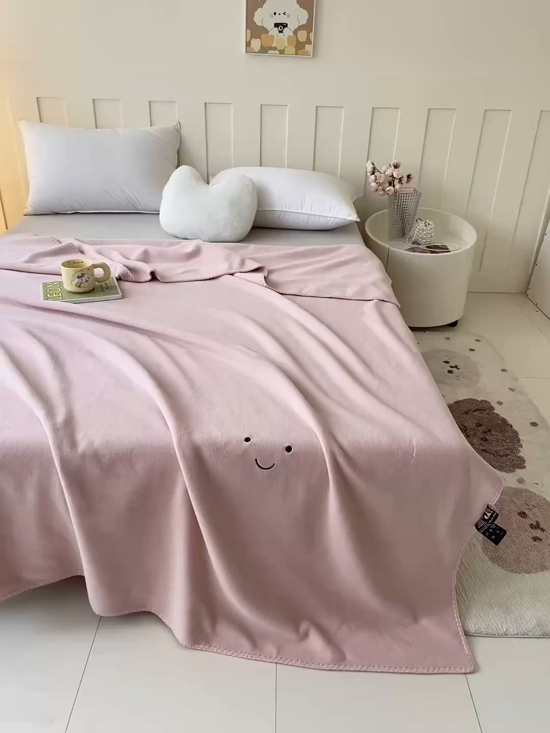 91家纺网 家纺一手货源 找家纺 （总）莱凯家纺 2025新款绵羊绒毛毯系列-笑脸