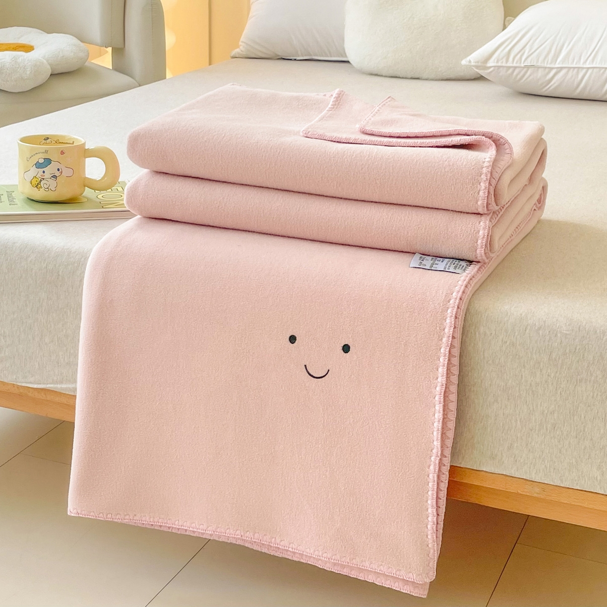 91家纺网 家纺一手货源 找家纺 （总）莱凯家纺 2025新款绵羊绒毛毯系列-笑脸
