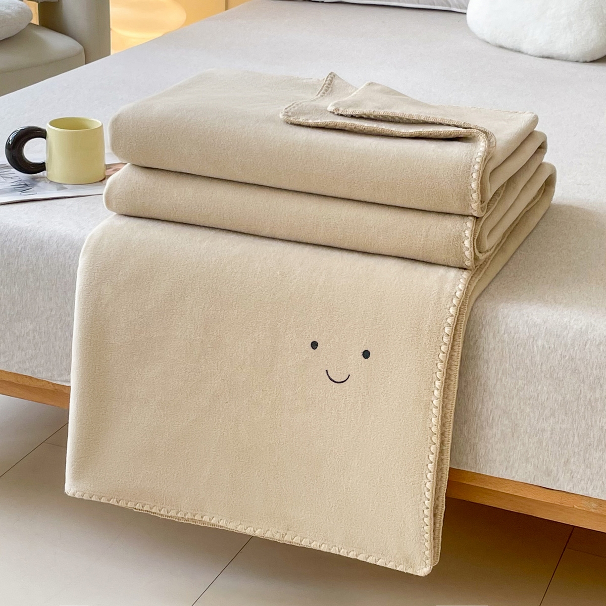 91家纺网 家纺一手货源 找家纺 （总）莱凯家纺 2025新款绵羊绒毛毯系列-笑脸