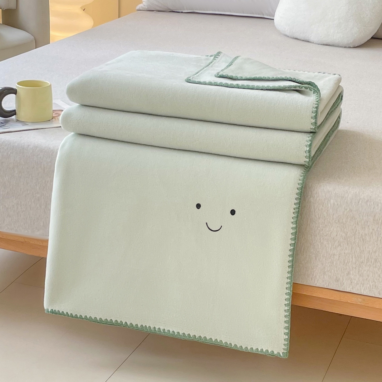 91家纺网 家纺一手货源 找家纺 （总）莱凯家纺 2025新款绵羊绒毛毯系列-笑脸