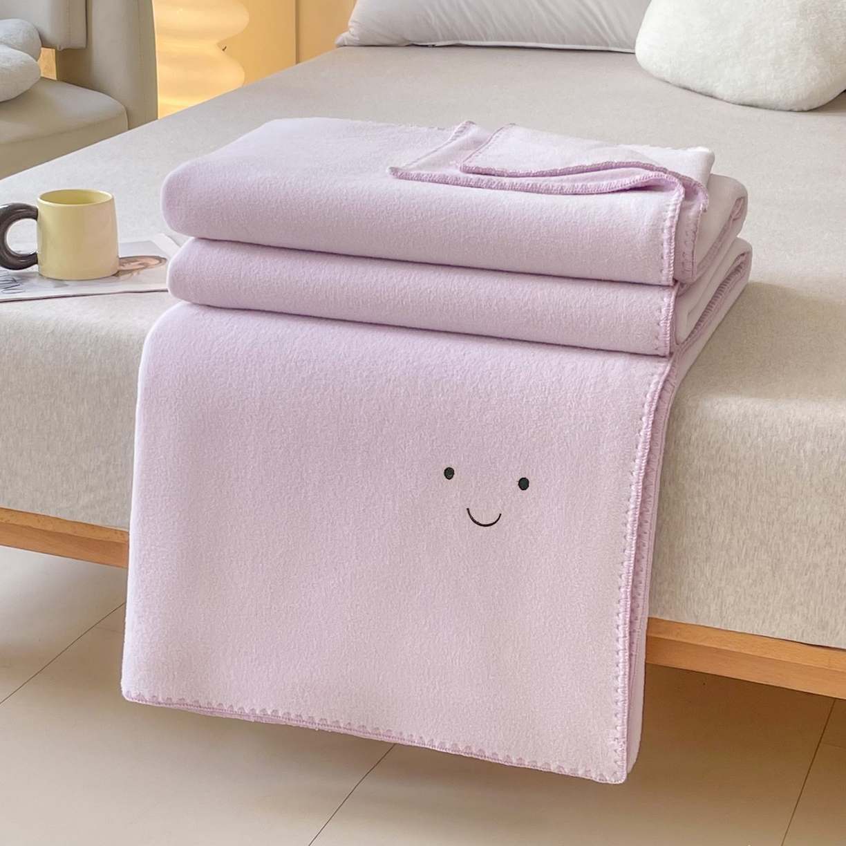 91家纺网 家纺一手货源 找家纺 （总）莱凯家纺 2025新款绵羊绒毛毯系列-笑脸