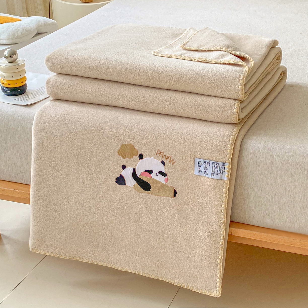91家纺网 家纺一手货源 找家纺 （总）莱凯家纺 2025新款绵羊绒毛毯系列-熊猫