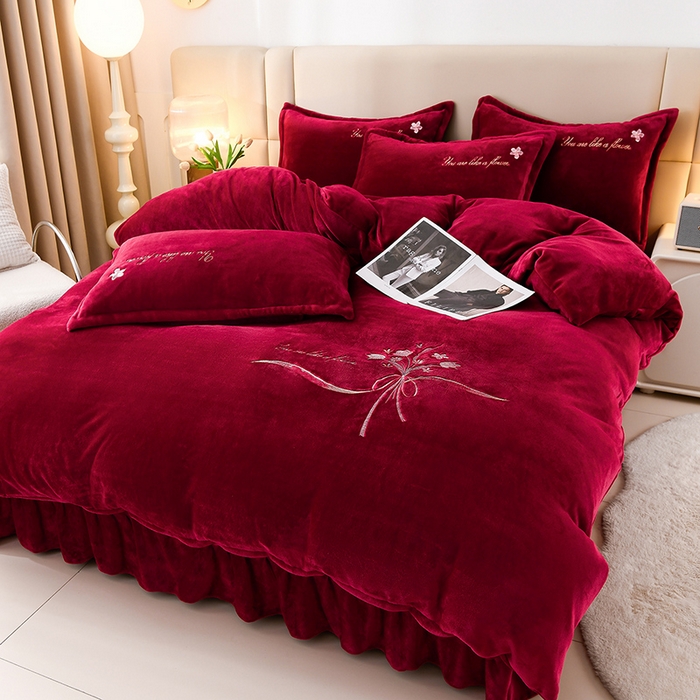 91家纺网 家纺一手货源 找家纺 绣女坊 2025新款高克重牛奶绒刺绣四件套 郁金香-酒红