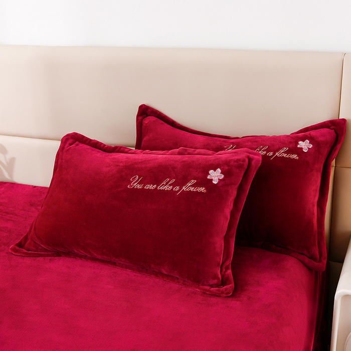 91家纺网 家纺一手货源 找家纺 绣女坊 2025新款高克重牛奶绒刺绣四件套 郁金香-酒红