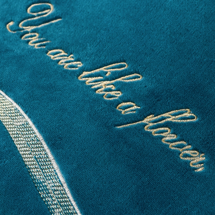 91家纺网 家纺一手货源 找家纺 绣女坊 2025新款高克重牛奶绒刺绣四件套 郁金香-孔雀蓝