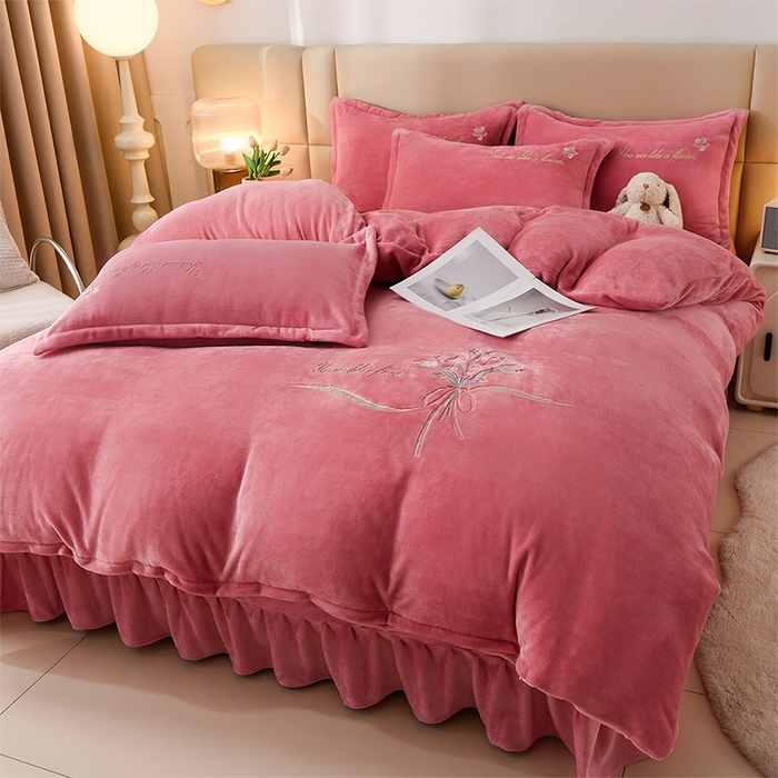 91家纺网 家纺一手货源 找家纺 绣女坊 2025新款高克重牛奶绒刺绣四件套 郁金香-玫粉