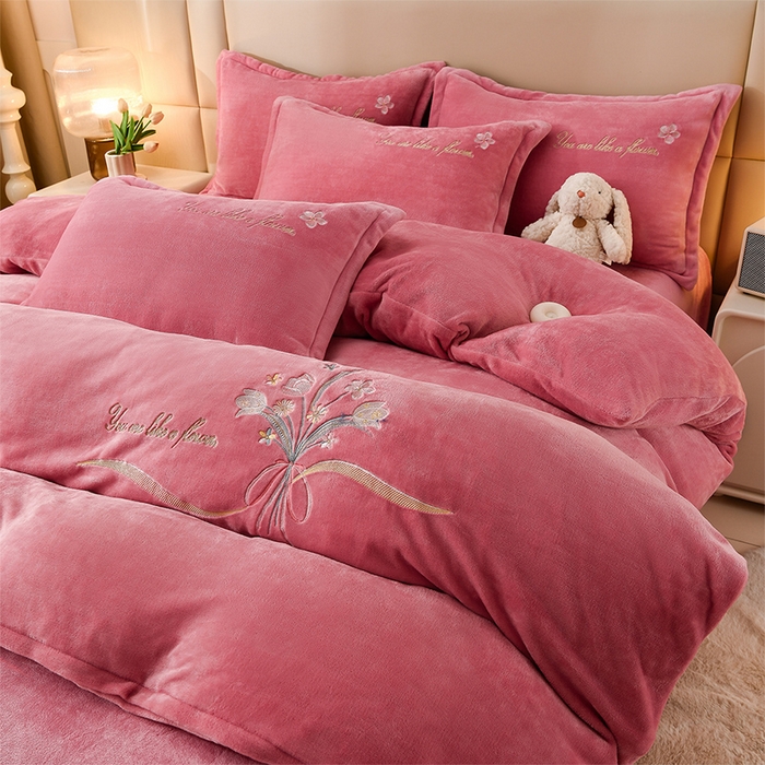 91家纺网 家纺一手货源 找家纺 绣女坊 2025新款高克重牛奶绒刺绣四件套 郁金香-玫粉