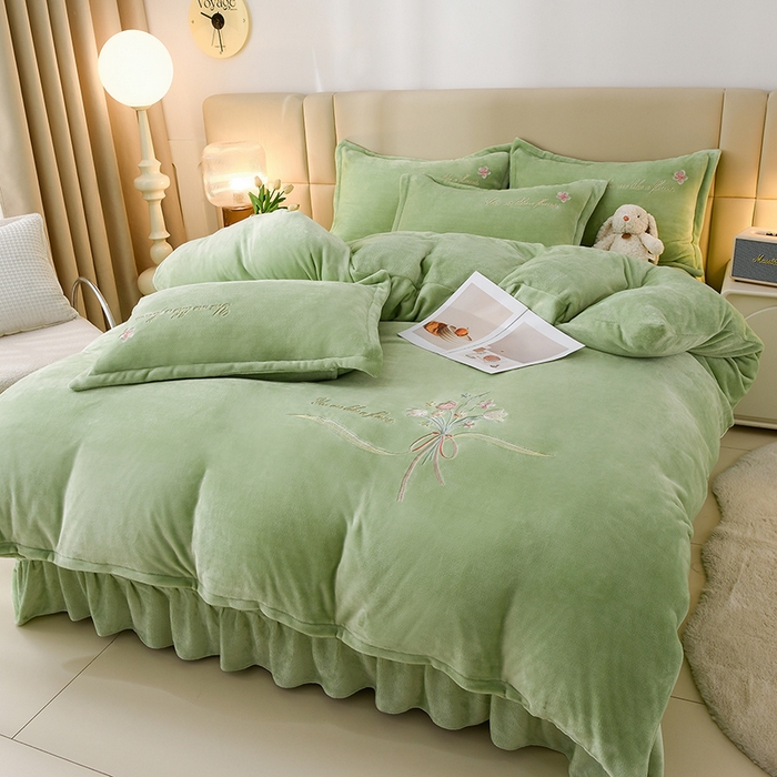 91家纺网 家纺一手货源 找家纺 绣女坊 2025新款高克重牛奶绒刺绣四件套 郁金香-嫩绿