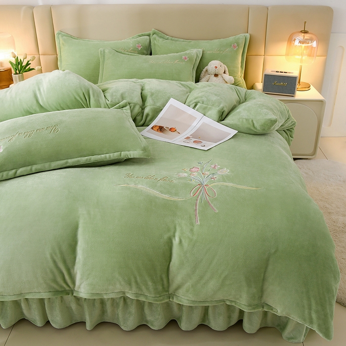 91家纺网 家纺一手货源 找家纺 绣女坊 2025新款高克重牛奶绒刺绣四件套 郁金香-嫩绿