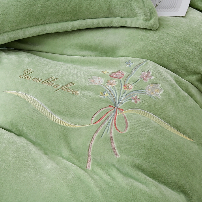 91家纺网 家纺一手货源 找家纺 绣女坊 2025新款高克重牛奶绒刺绣四件套 郁金香-嫩绿