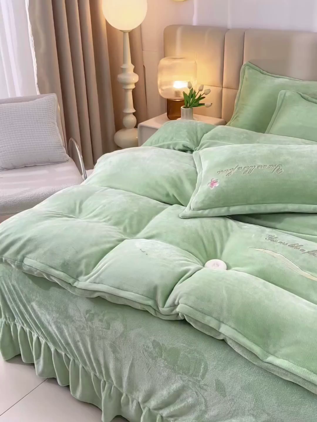 91家纺网 家纺一手货源 找家纺 绣女坊 2025新款高克重牛奶绒刺绣四件套 郁金香-嫩绿