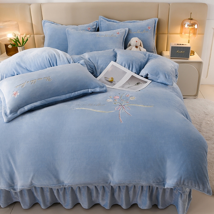 91家纺网 家纺一手货源 找家纺 绣女坊 2025新款高克重牛奶绒刺绣四件套 郁金香-天蓝