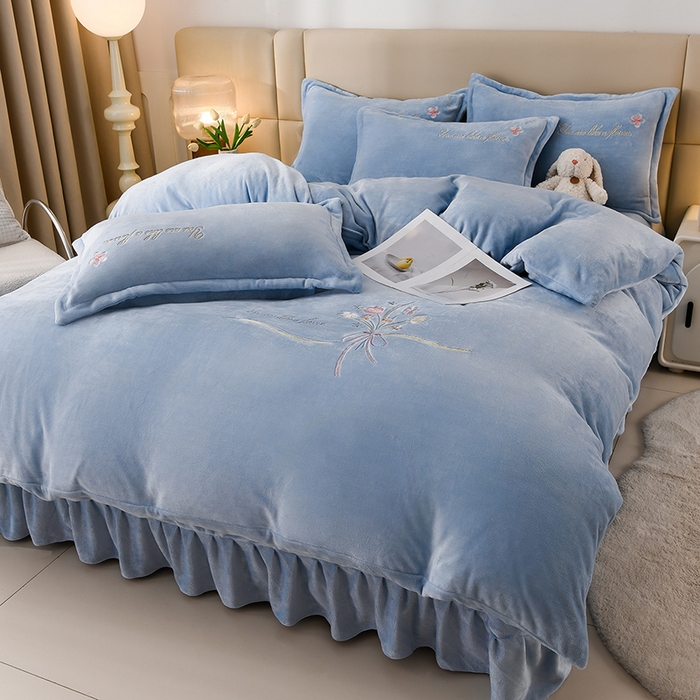 91家纺网 家纺一手货源 找家纺 绣女坊 2025新款高克重牛奶绒刺绣四件套 郁金香-天蓝